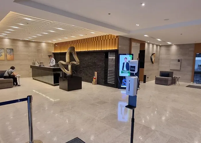 Premier Luxury Near Sm Mall Of Arena & Dfa With Free Parking *