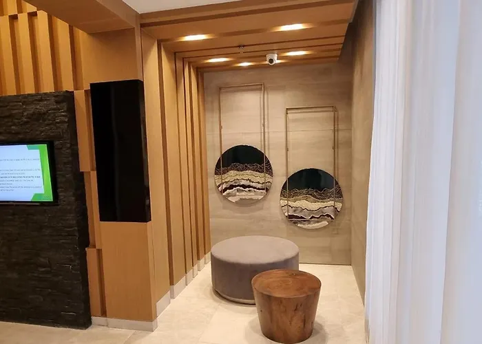 Premier Luxury Near Sm Mall Of Arena & Dfa With Free Parking * Manila